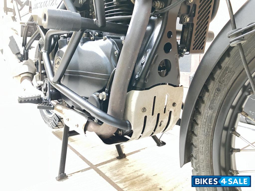 Snow White Royal Enfield Himalayan