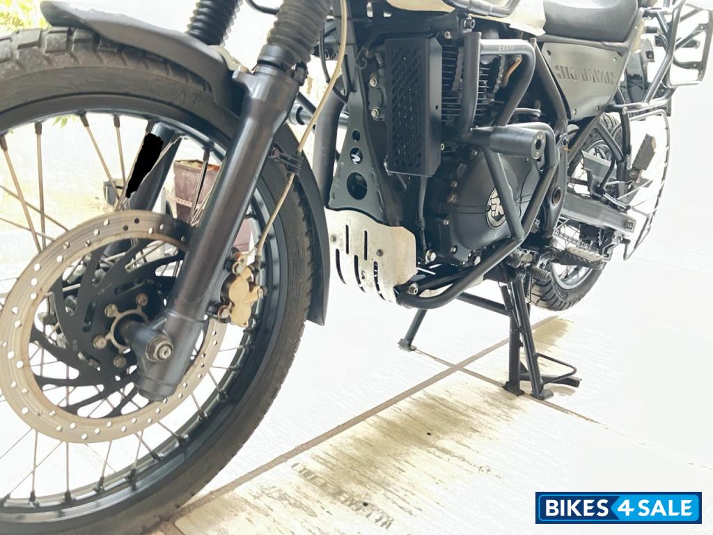 Snow White Royal Enfield Himalayan