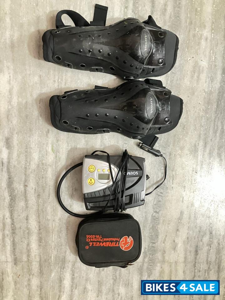 Snow White Royal Enfield Himalayan