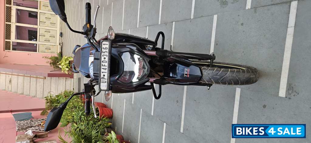 Black TVS Apache RTR 160 4V BS6 Black TVS Apache RTR 160 4V BS6