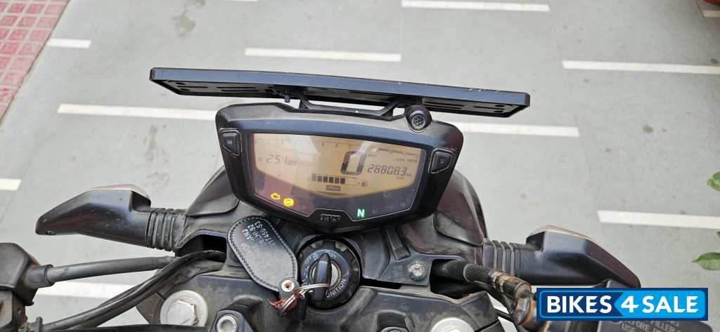 Black TVS Apache RTR 160 4V BS6 Black TVS Apache RTR 160 4V BS6