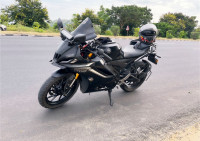 Yamaha R15 V4