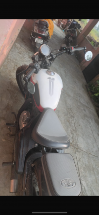 Jawa 42 Bobber Red Sheen