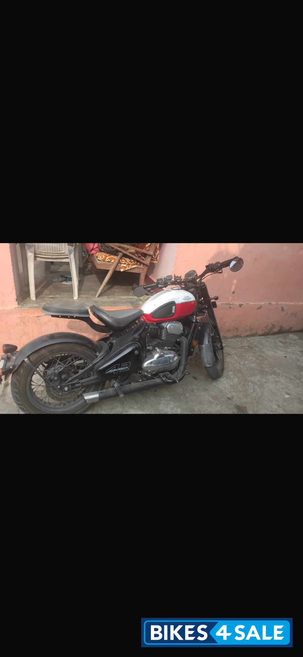 Jawa 42 Bobber Red Sheen Jawa 42 Bobber Red Sheen