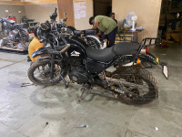 Balck Royal Enfield Himalayan