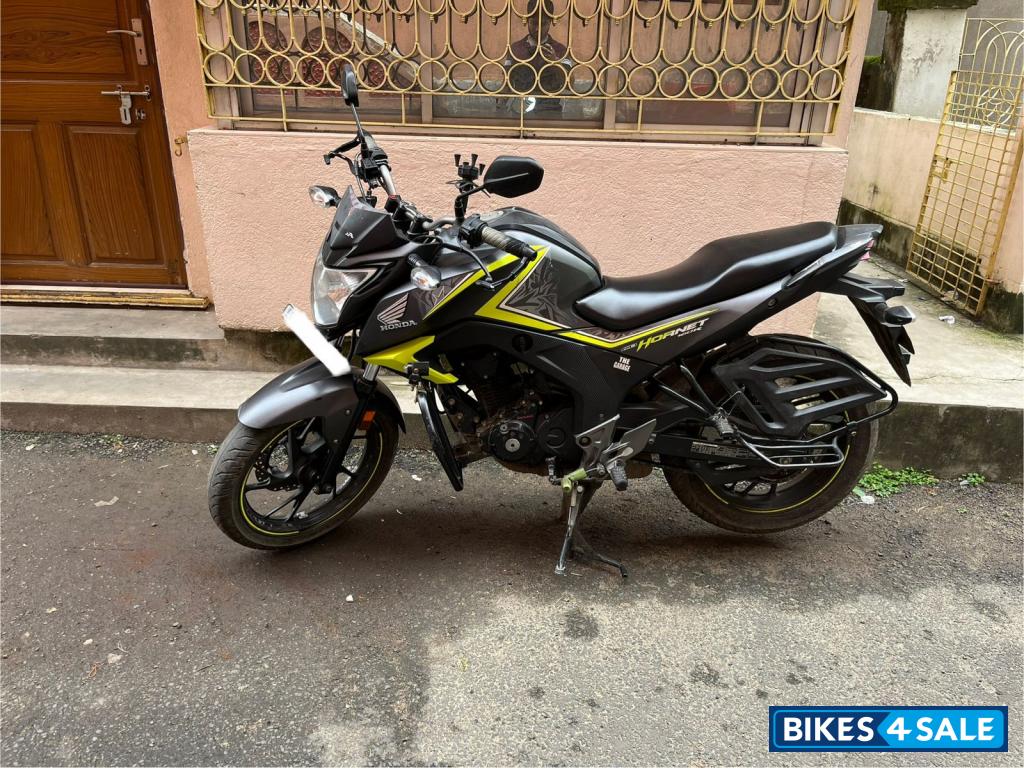 Honda CB Hornet 160R