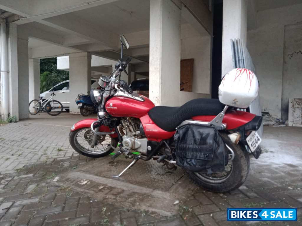 Bajaj Avenger 220 DTS-i