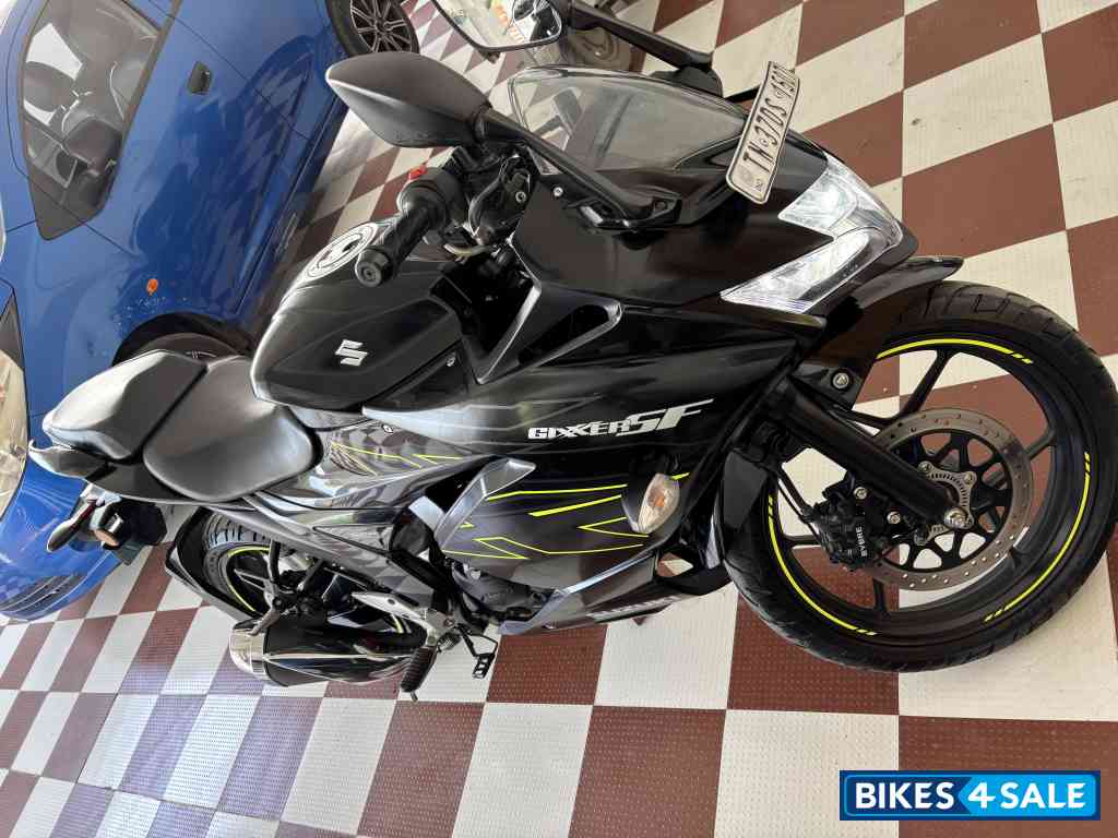 Suzuki Gixxer SF