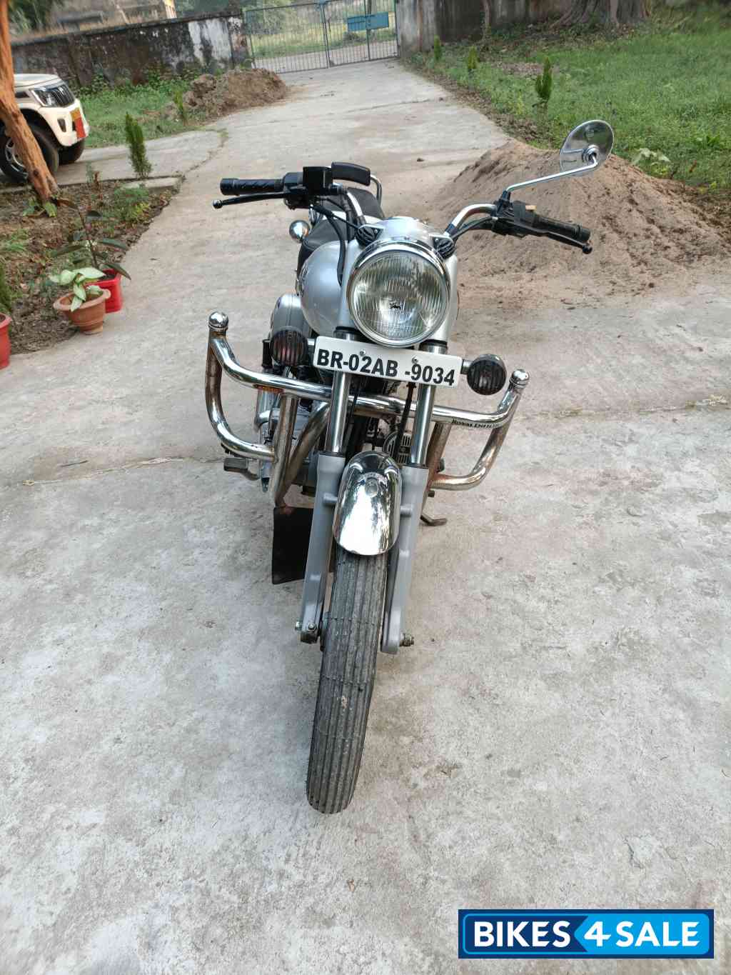 Silver Royal Enfield Bullet 350 ES