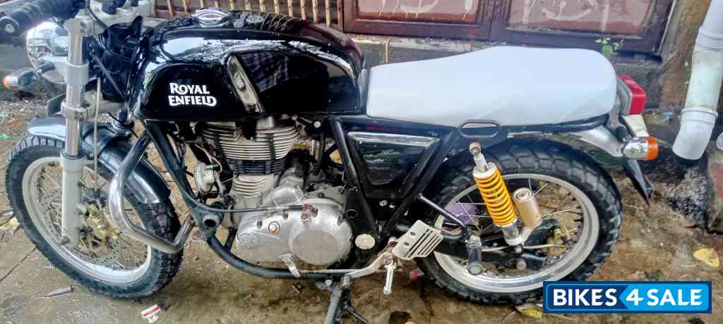 Black Royal Enfield Continental GT 535