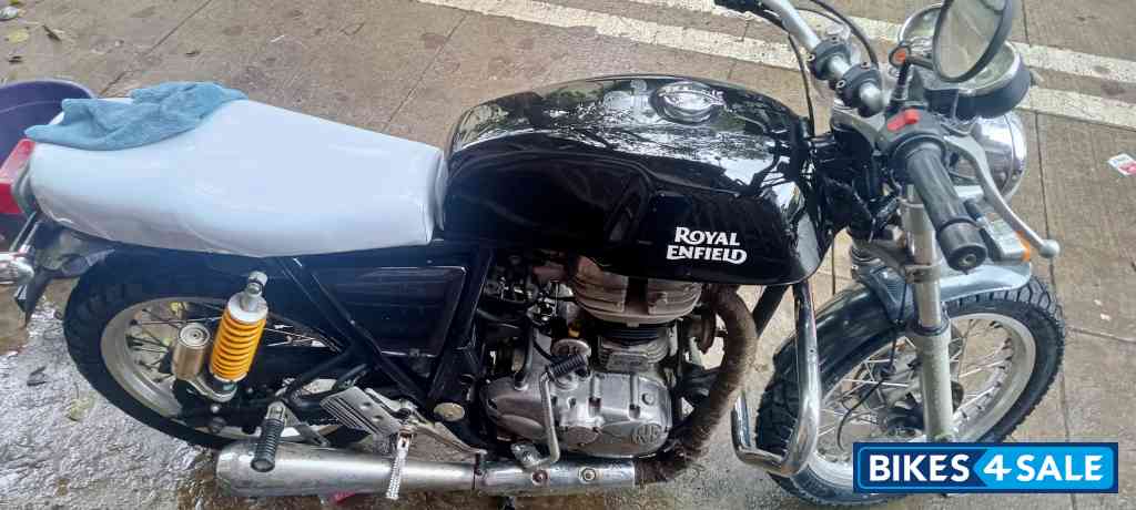 Black Royal Enfield Continental GT 535