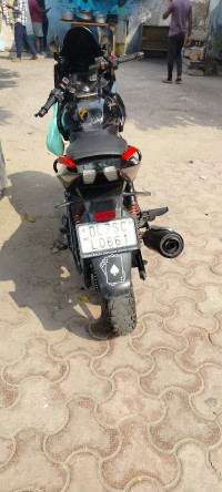 Shiny Black And Red Bajaj Pulsar 180F Neon BS6