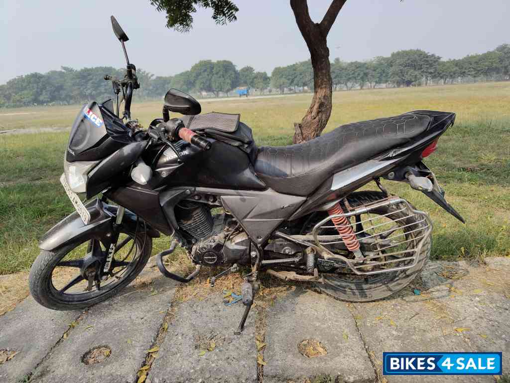 H Grey Metallic Honda CB Twister