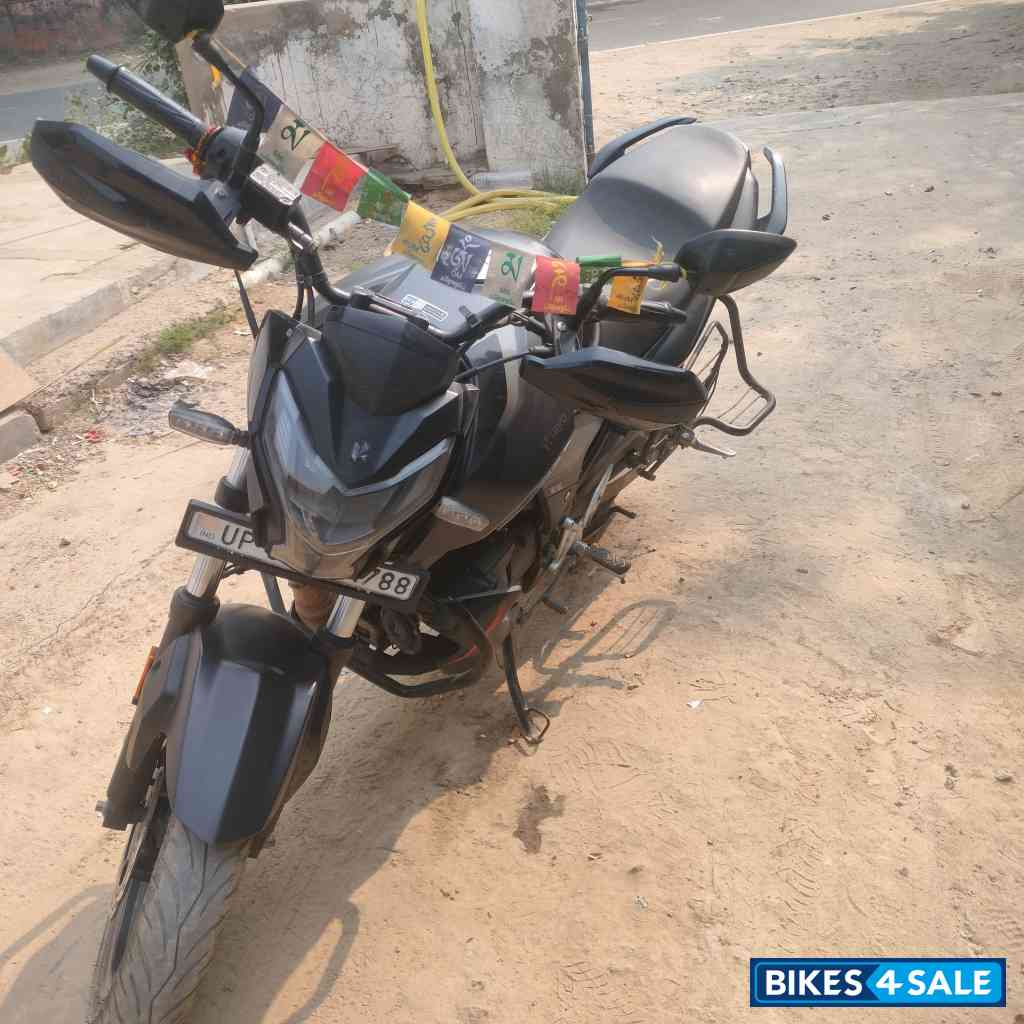 Hero Xtreme 160R Stealth Edition