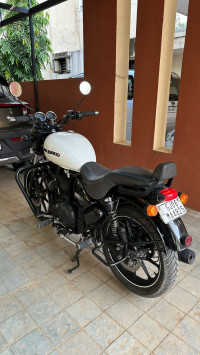 White Royal Enfield Thunderbird X 350
