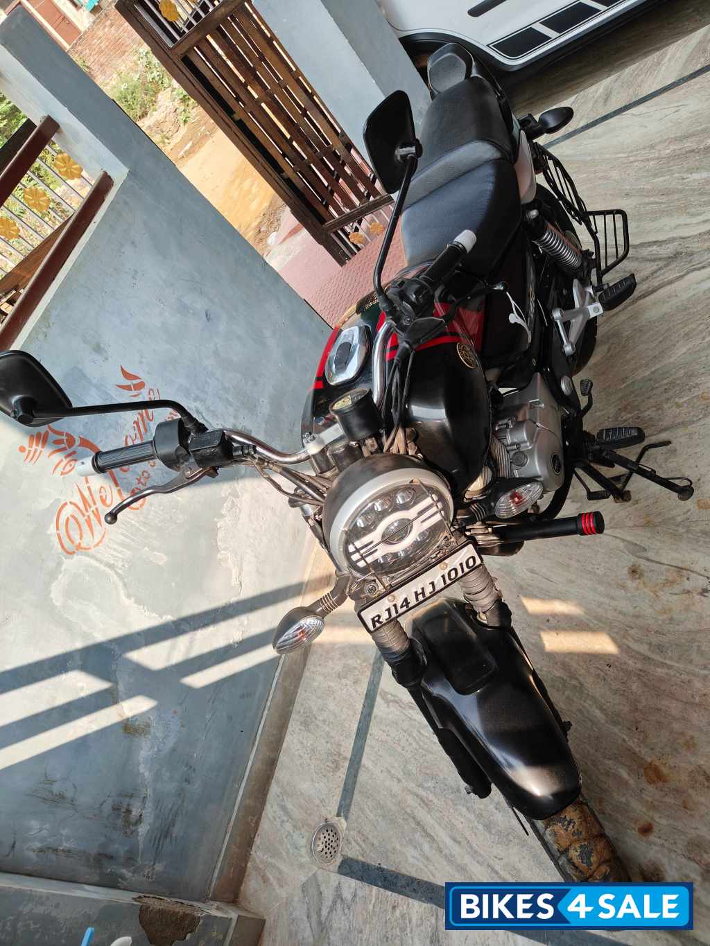 Black And Red Bajaj V15