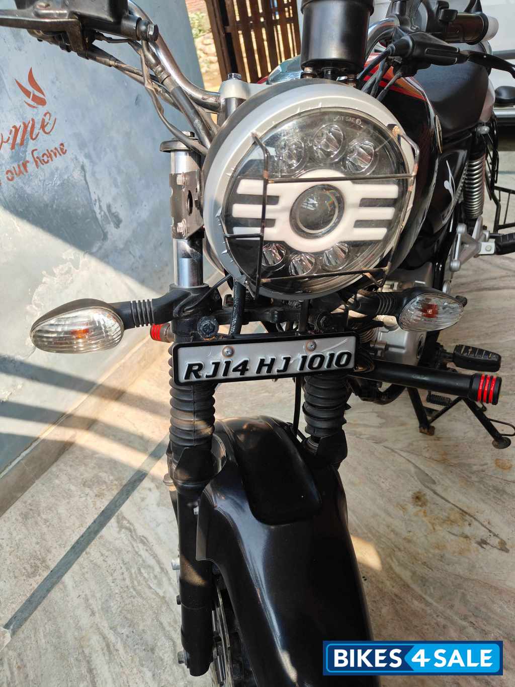 Black And Red Bajaj V15