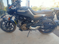 Husqvarna Svartpilen 250