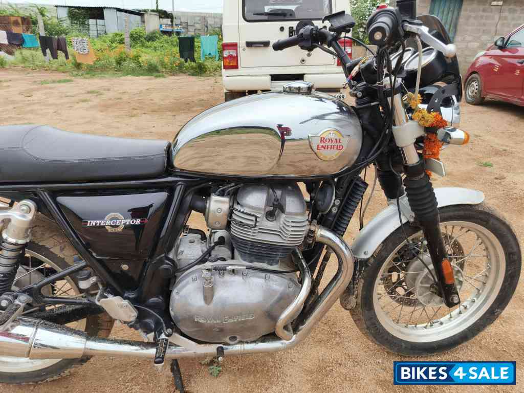 Glitter Dust Royal Enfield Interceptor 650 Twin