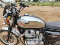 Glitter Dust Royal Enfield Interceptor 650 Twin