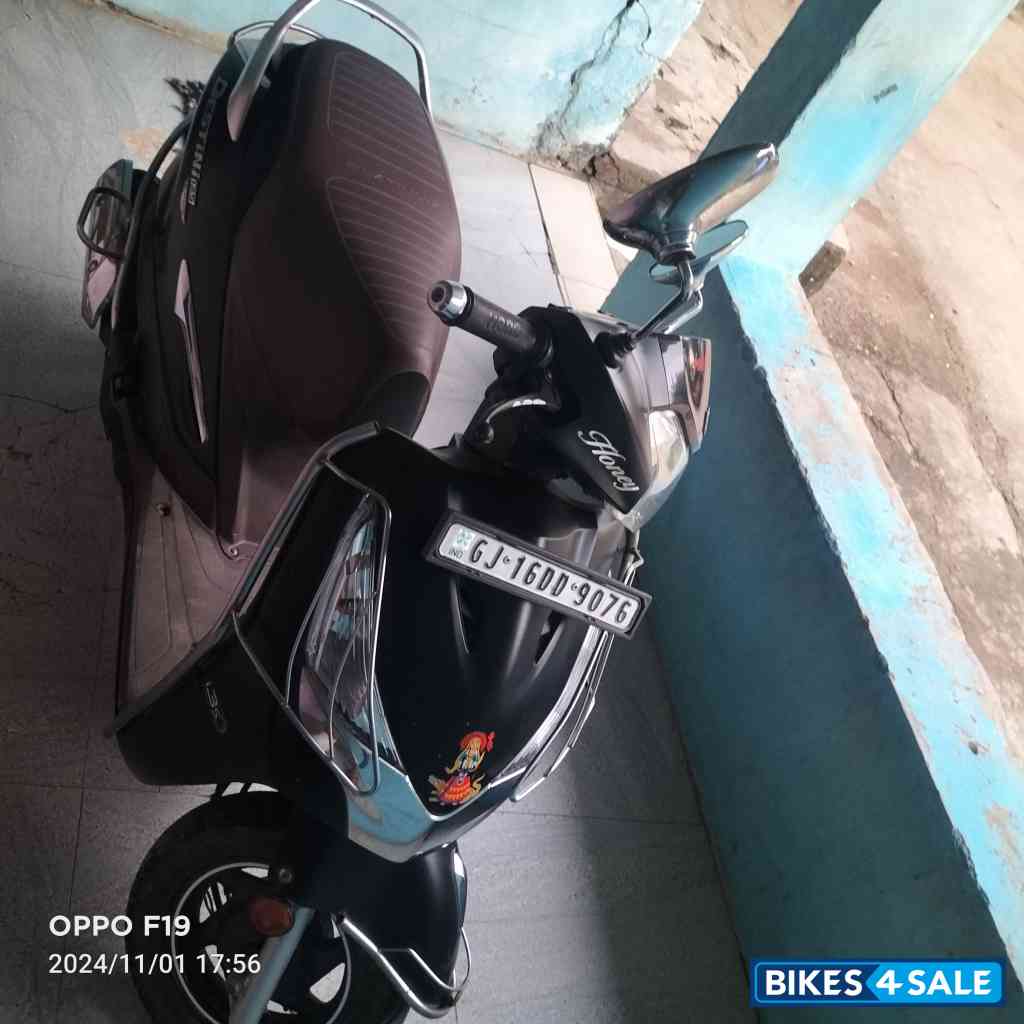 Black And Brown Hero Destini 125 Platinum