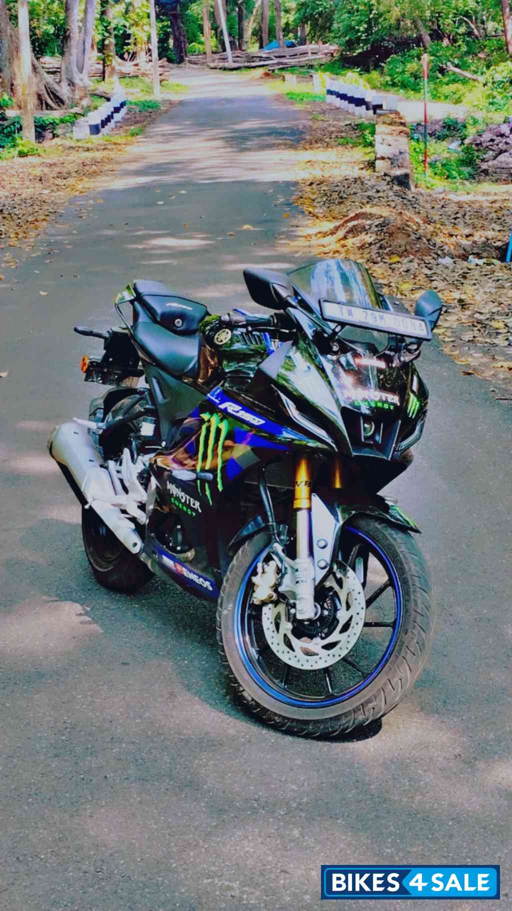 Yamaha R15M Monster Energy MotoGP Edition