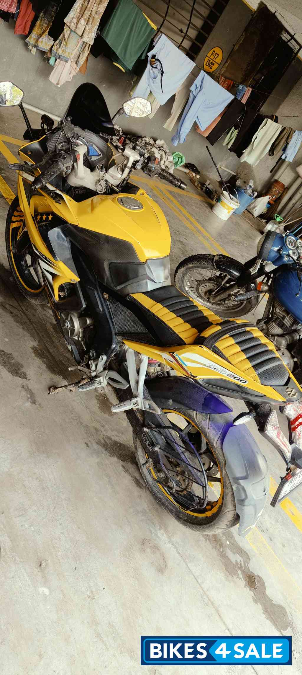 Yellow Bajaj Pulsar RS 200 ABS