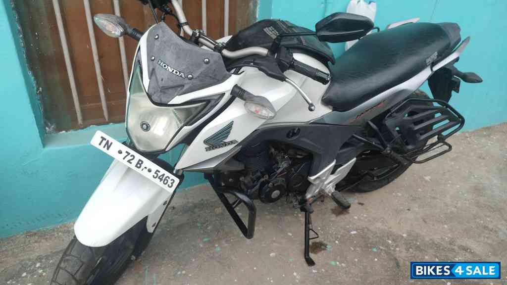 Honda CB Hornet 160R