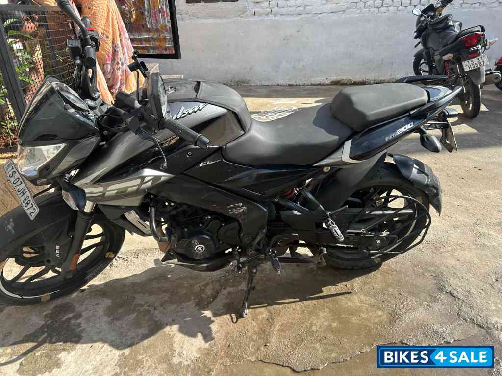 Bajaj Pulsar NS 200 BS6