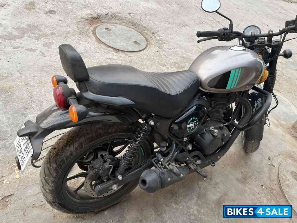 Dapper Ash Royal Enfield Hunter 350 Metro