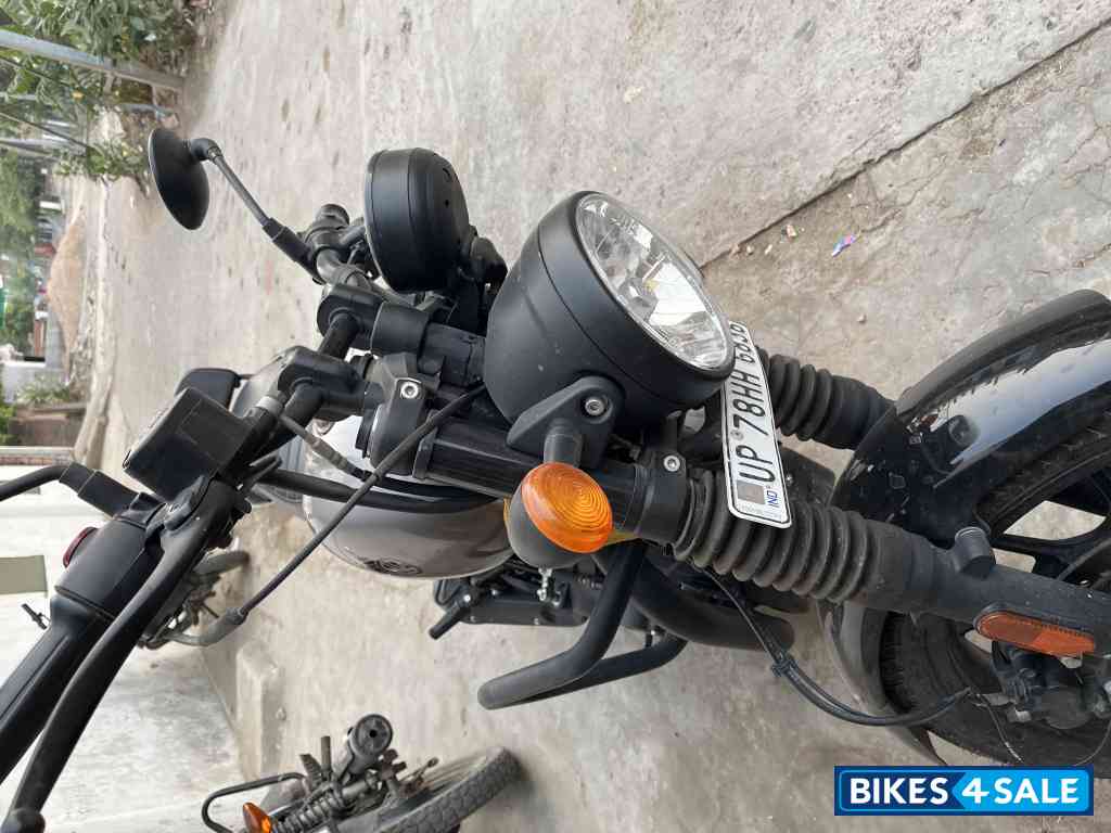 Dapper Ash Royal Enfield Hunter 350 Metro