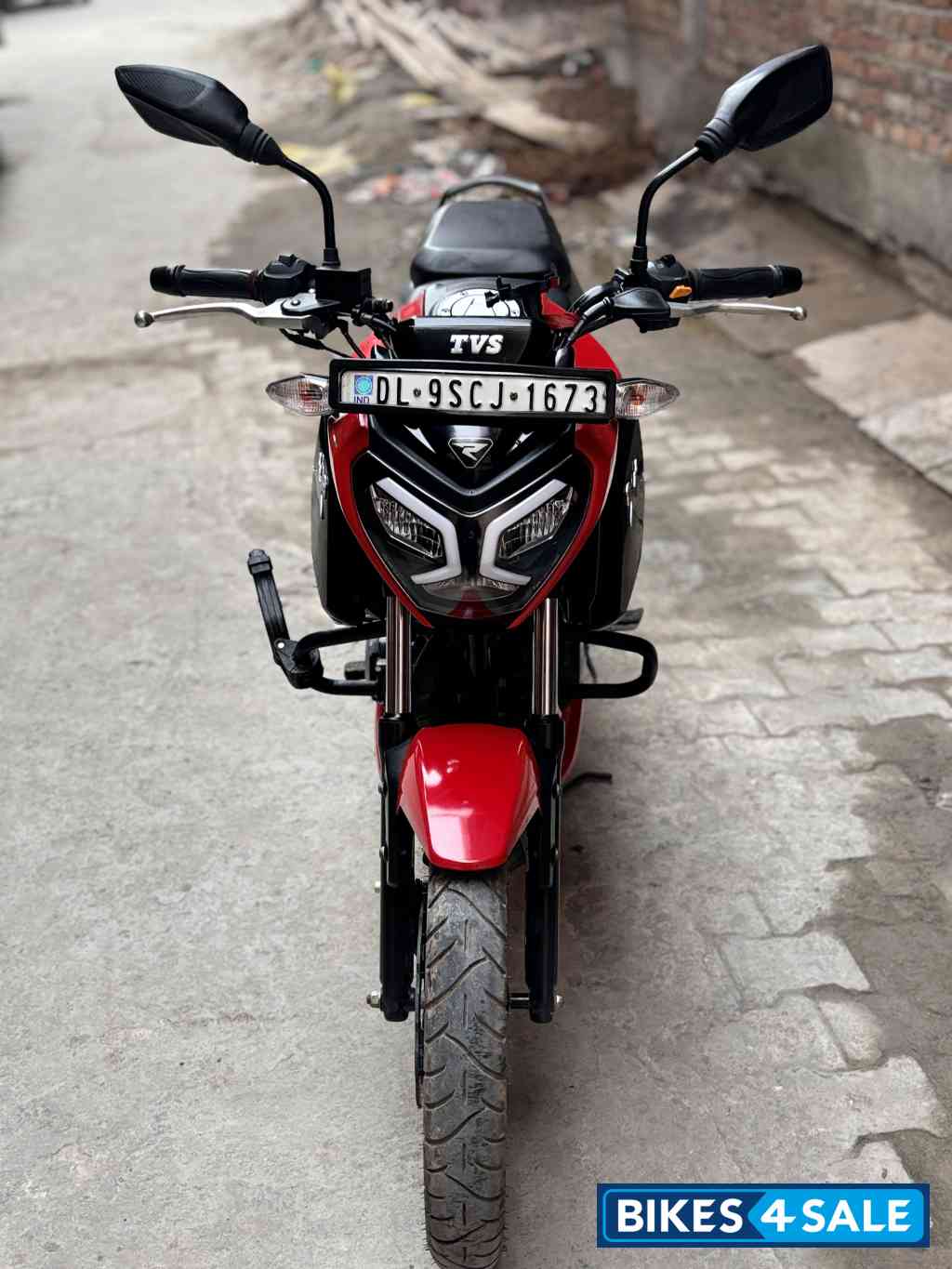Striking Red TVS Raider 125