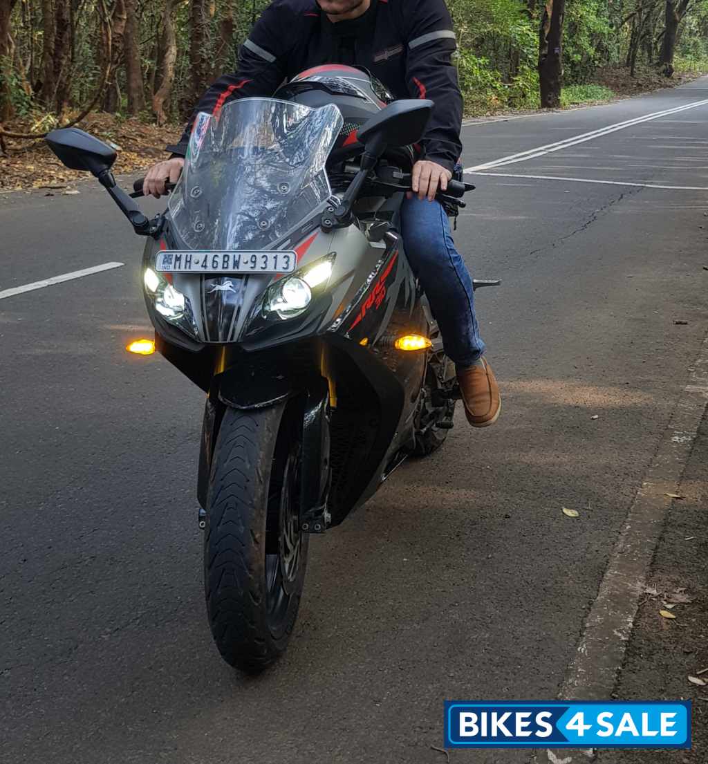 Titanium Grey / Black TVS Apache RR 310 2020