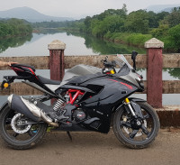 Titanium Grey / Black TVS Apache RR 310 2020