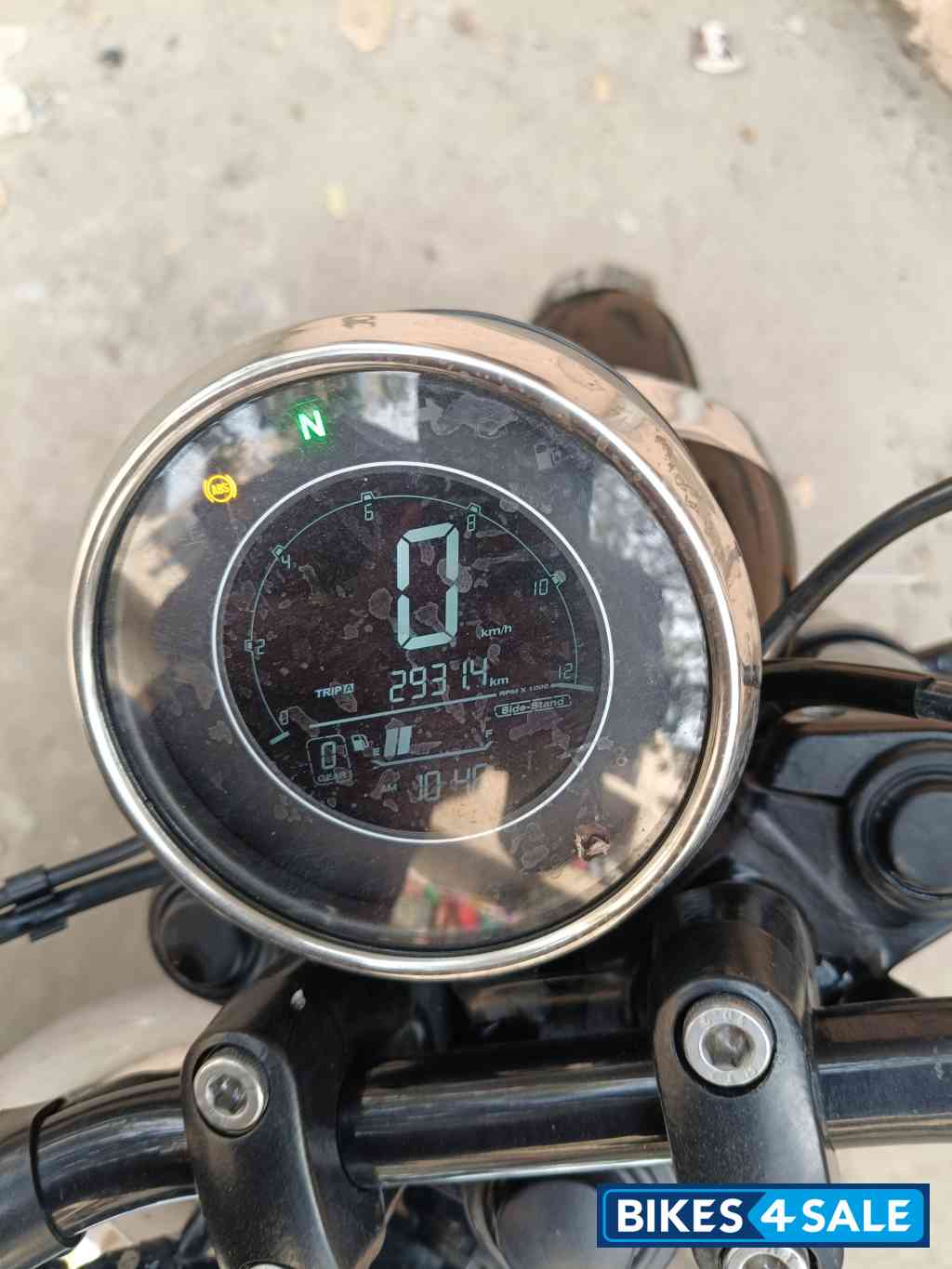 Black Mirror Jawa 42 Bobber Black Mirror