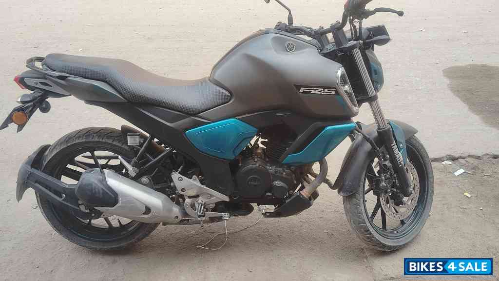 Matt Grey Yamaha FZ-S FI V3