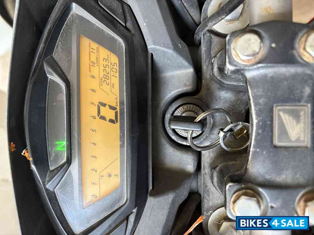 Honda CB Hornet 160R