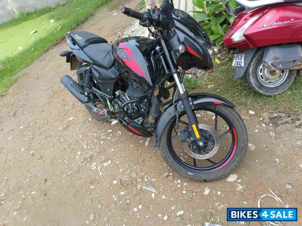 Red Black Bajaj Pulsar 125 Carbon Fibre Disc Split Seat