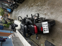 White Bajaj Avenger Street 220