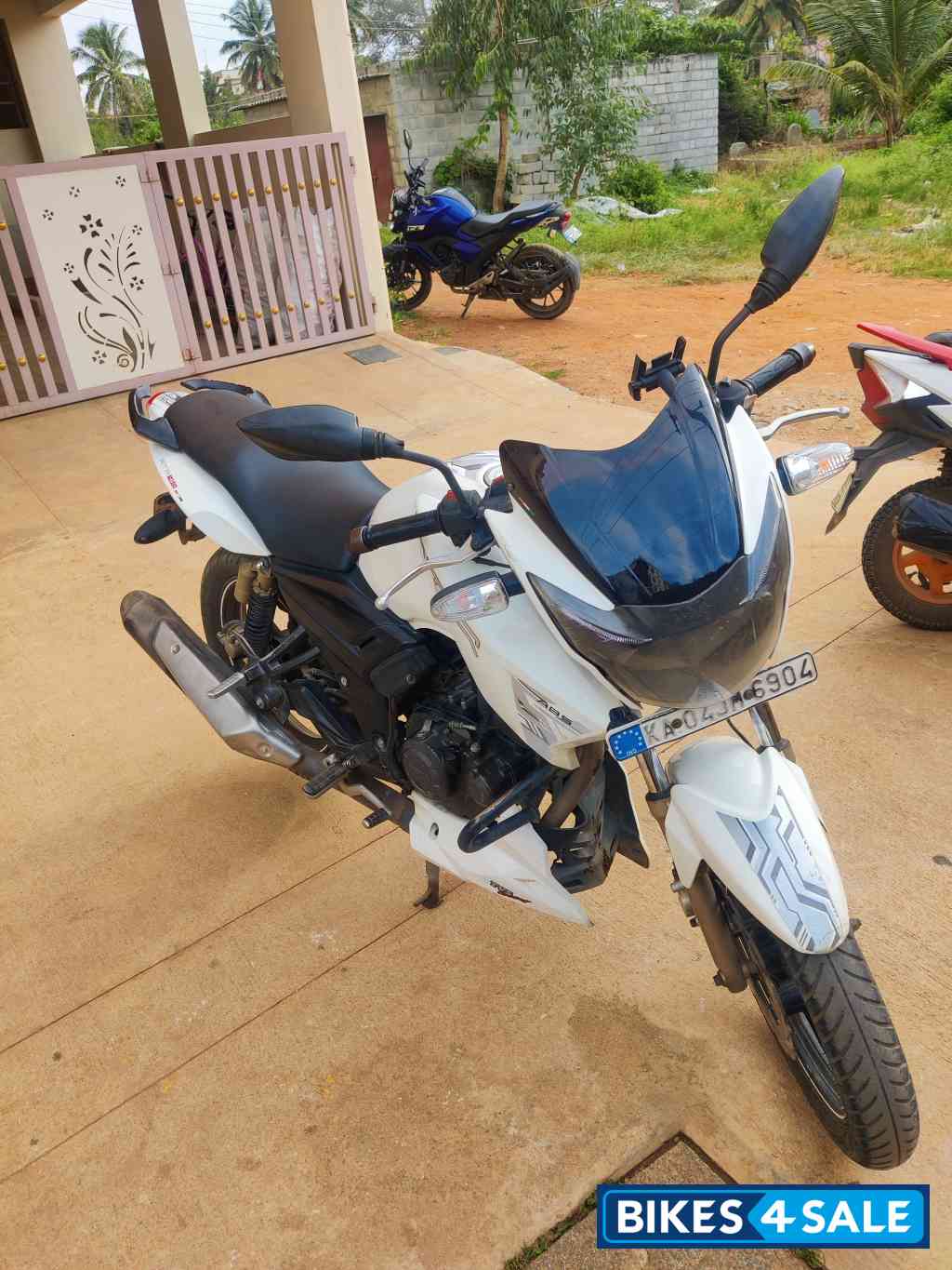 TVS Apache RTR 180