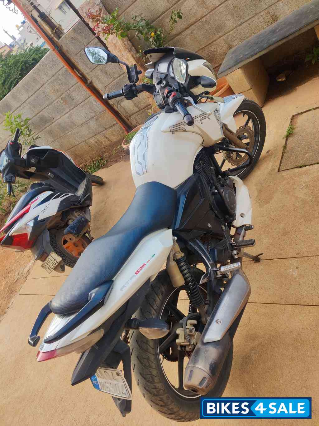 TVS Apache RTR 180