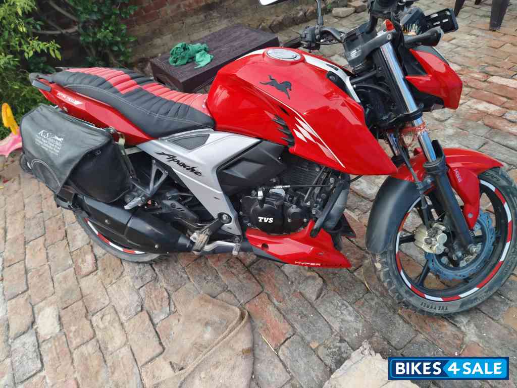 TVS Apache RTR 160 4V