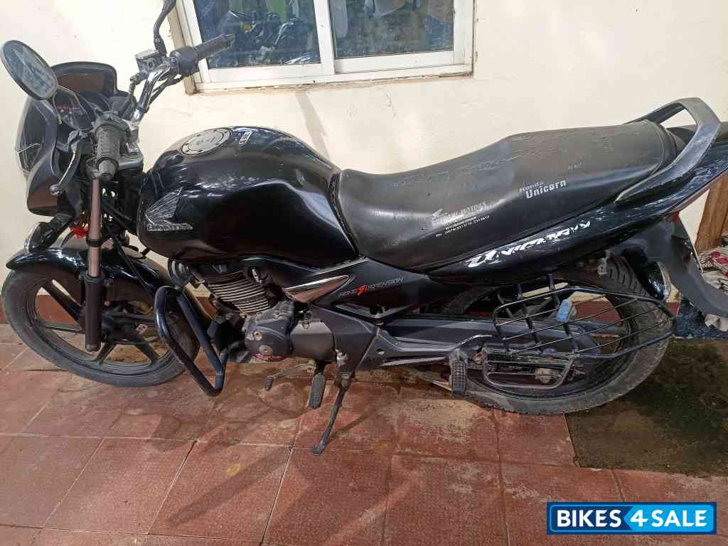Black Honda Unicorn