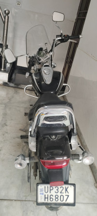 Bajaj Avenger 220 DTS-i