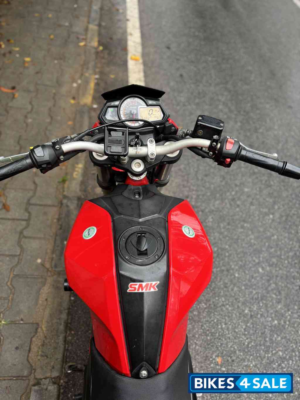 Red Benelli TNT 25