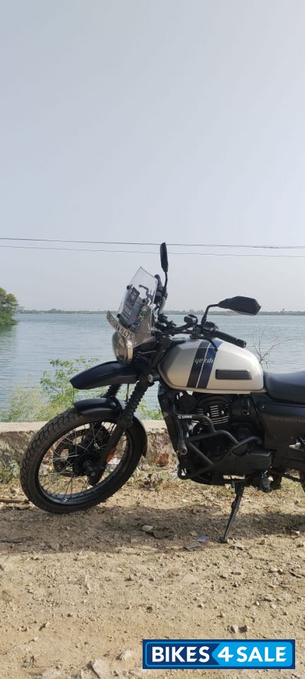 Yezdi Adventure Matte