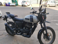 Yezdi Adventure Matte