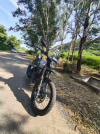 Yezdi Adventure Matte