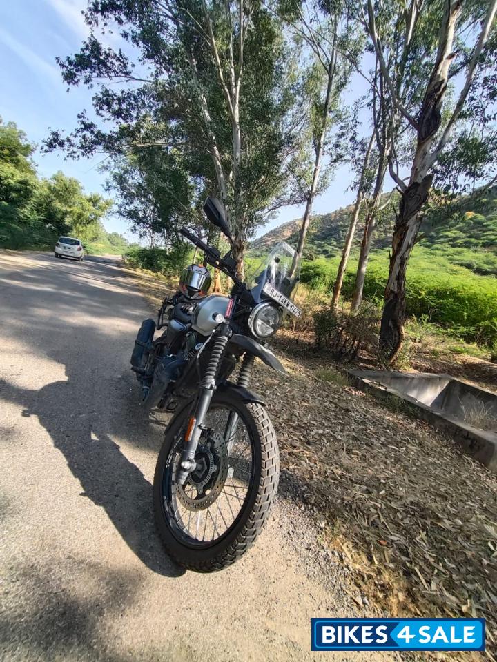 Yezdi Adventure Matte