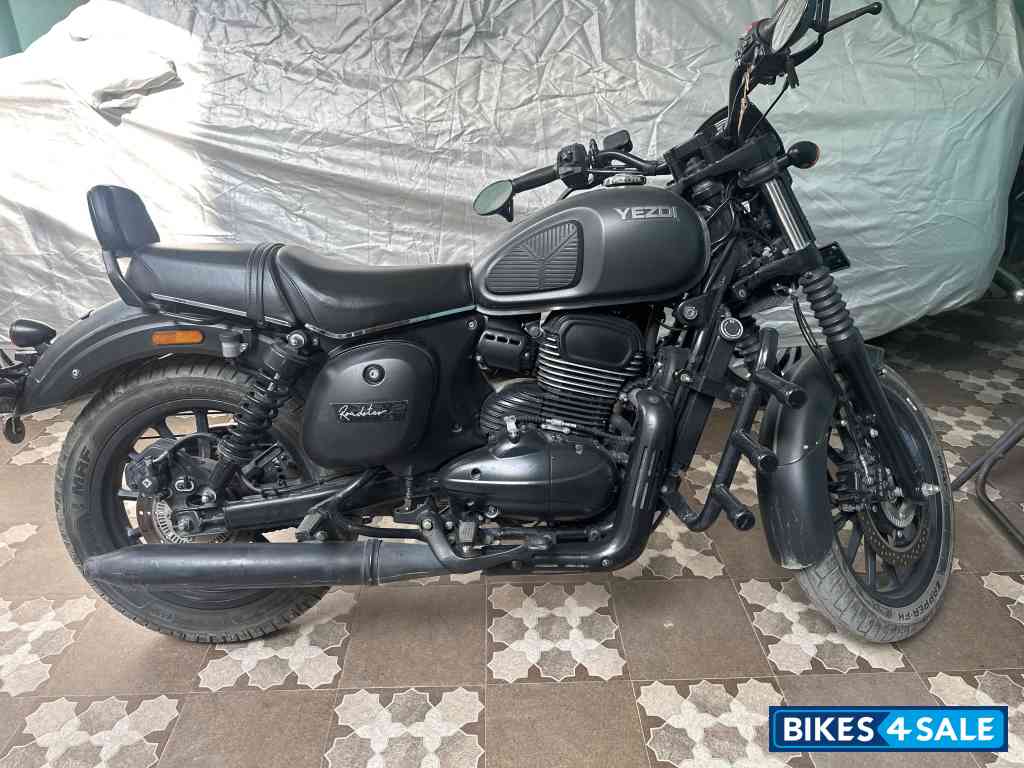 Smoke Grey Yezdi Roadster Dark